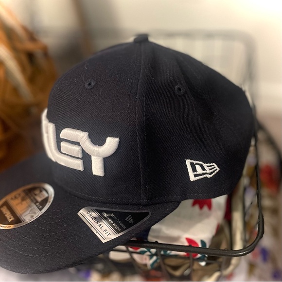 OAKLEY | 6 Panel Gradient Snapback Fathom Original Era Men’s Hat NWT 911784 - Picture 7 of 11